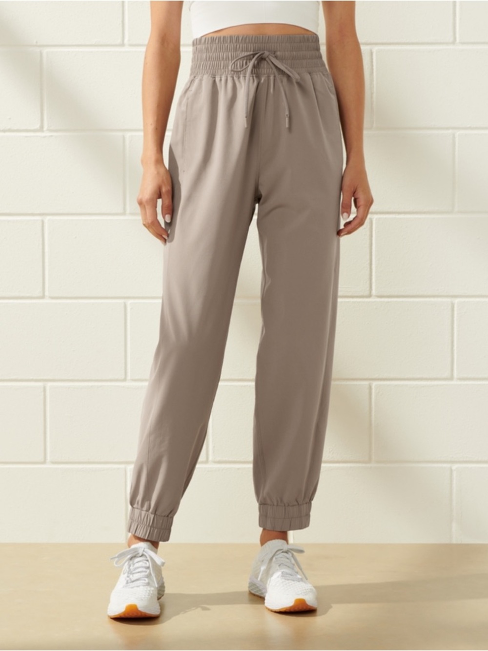 Abercrombie & Fitch Motion Joggers - Picture 2 of 7